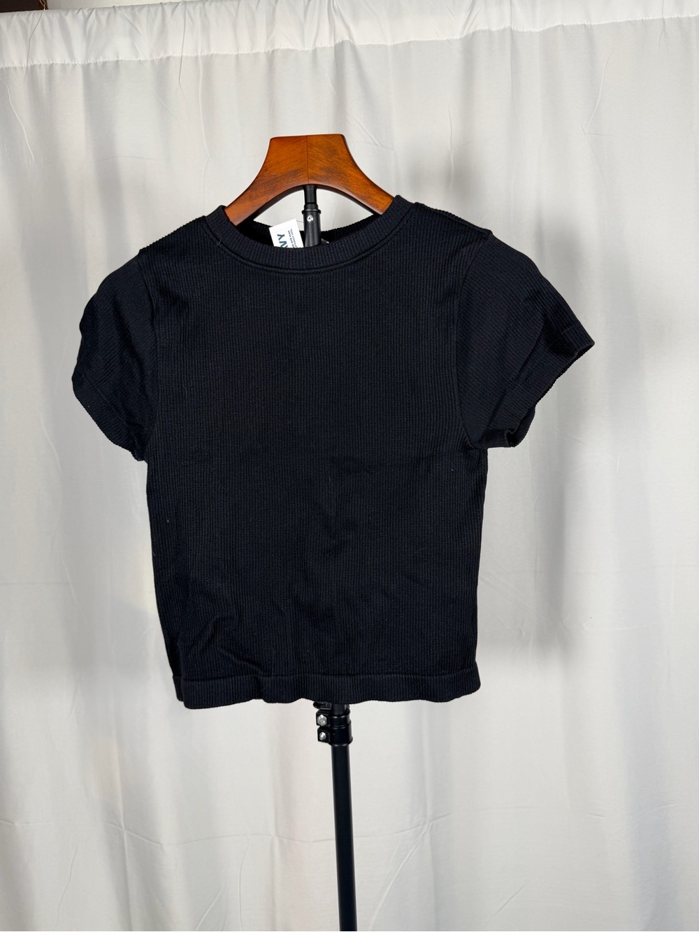Old Navy Black Seamless Tee NWT
